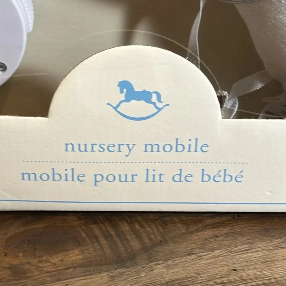 NWT PBK Pottery Barn Kids Baby Nursery Musical Mobile Cloud Star Brahms Lullaby - Picture 4 of 9